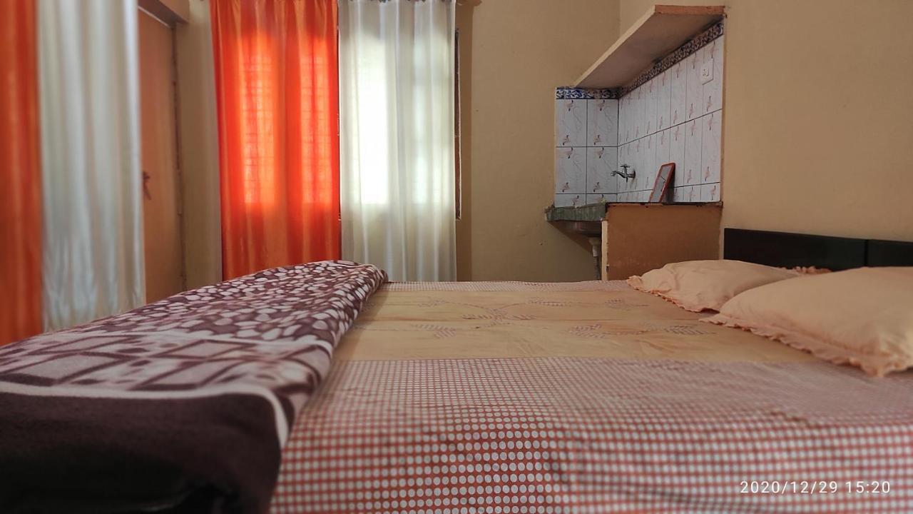 Yogi Home Stay Rishikesh Ngoại thất bức ảnh